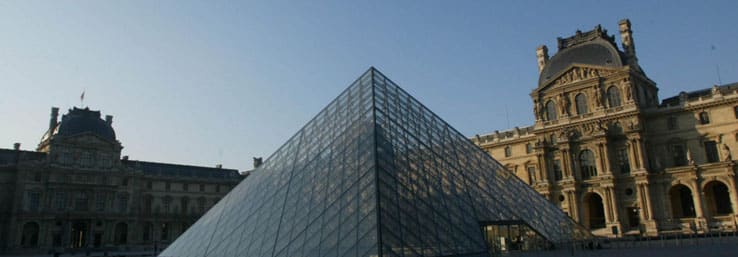 team building Louvre